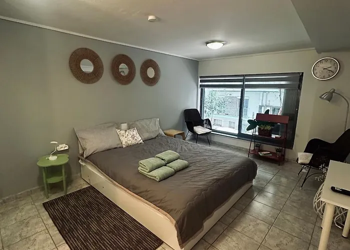 아파트 Modern Renovated Mezzanine *