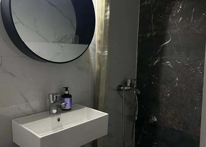 Modern Renovated Mezzanine 아파트 테살로니키